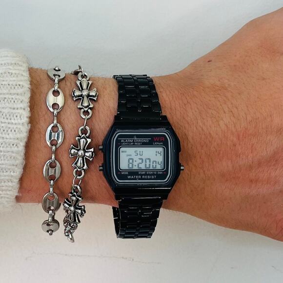 Casio Digital Watch Black Silver Accents Unisex Retro Y2K Quartz New - Picture 1 of 10